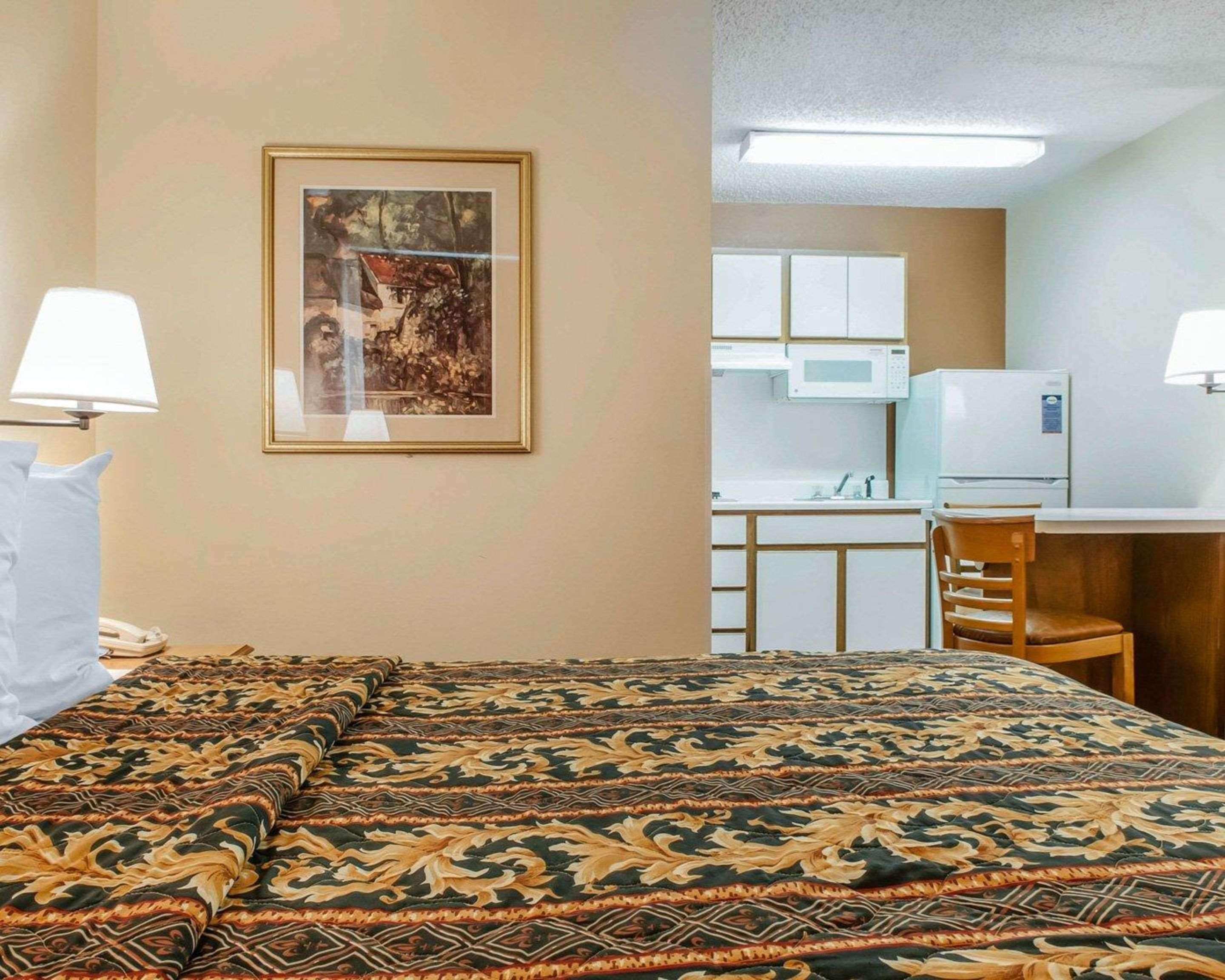 Suburban Studios Albuquerque Midtown - University Eksteriør bilde